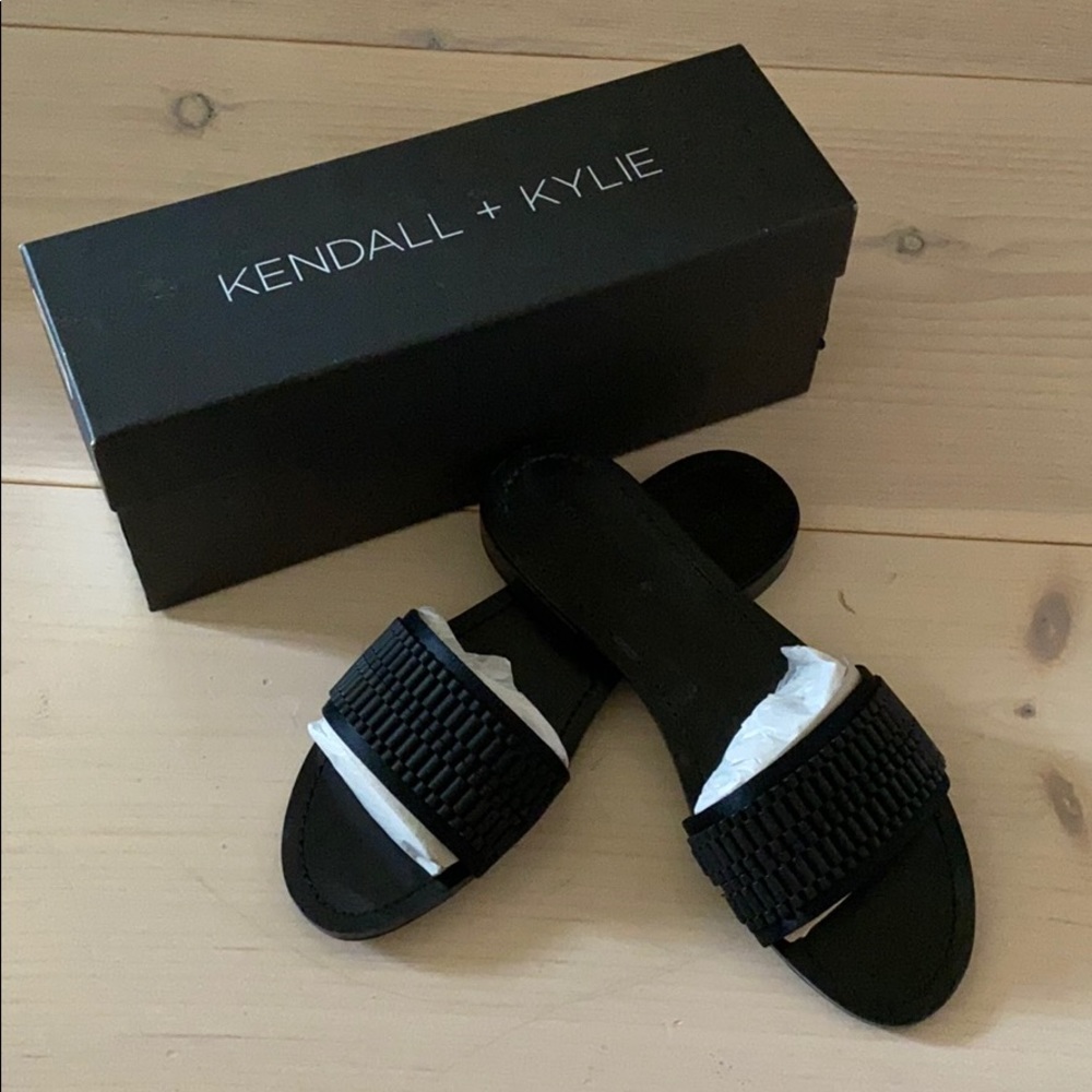 Kendall & Kylie Black Sandals